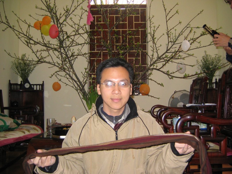 Tet 2005, Linh ham o nha Hieu